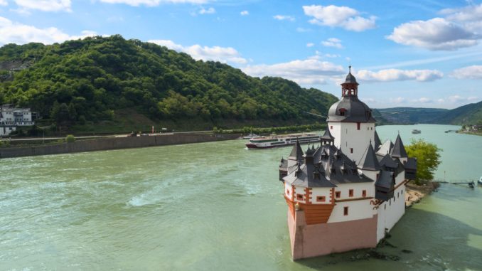 Burg Pfalzgrafenstein auf dem Rhein bei Kaub. Foto: nicko cruises Burg Pfalzgrafenstein auf dem Rhein bei Kaub. Foto: nicko cruises