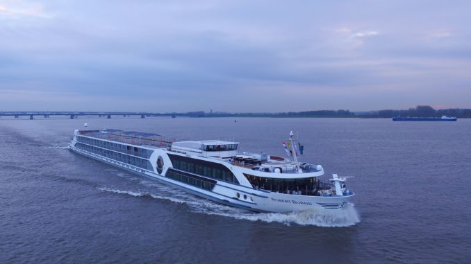 Die MS Robert Burns fährt im Dezember für VIVA Cruises. Foto: VIVA Cruises Die MS Robert Burns fährt im Dezember für VIVA Cruises. Foto: VIVA Cruises