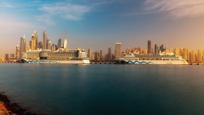 Dubai_Cruise_Termina~Aprima_AIDAvita AIDAprima und AIDAvita am neuen Dubai Cruise Terminal. Foto: AIDA Cruises
